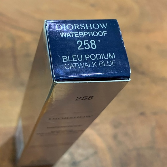 Christian Dior - Picture 6 of 10